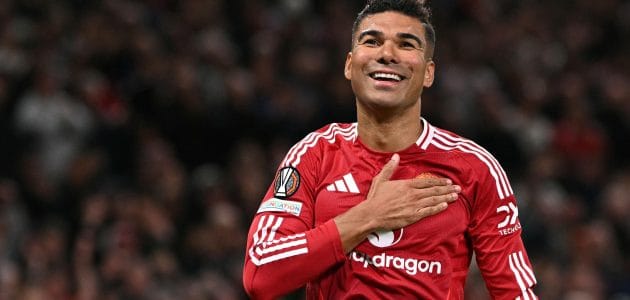 بنزيما يوصي الاتحاد بضم كاسيميرو لتعزيز منطقة خط الوسط