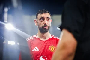 مانشستر يونايتد يحسم الجدل حول عرض الاتحاد لضم برونو فيرنانديز مانشستر يونايتد يحسم الجدل حول عرض الاتحاد لضم برونو فيرنانديز